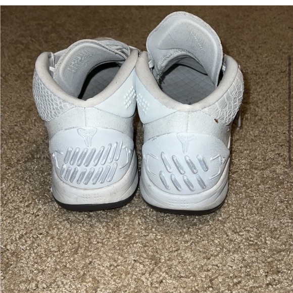 Nike Kobe A.D. Mid Basketball Shoe Pure Platinum - Picture 5 of 10